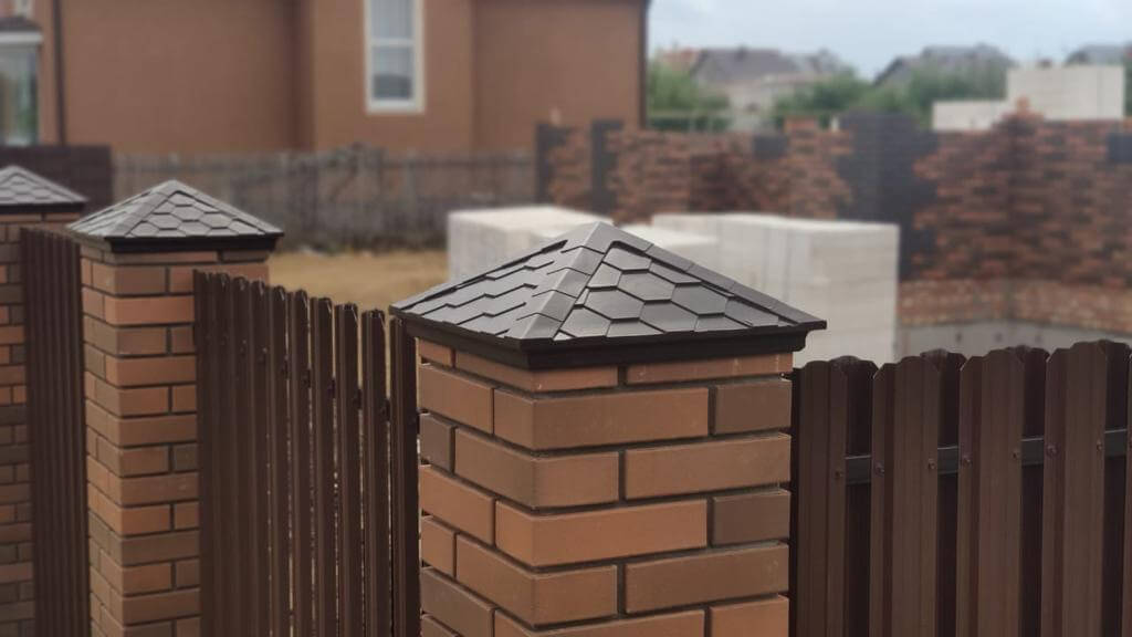 Колпак Zking Эверест Коричневый на столб 1.5х1.5 кирпича (390х390мм) в Одинцово фото