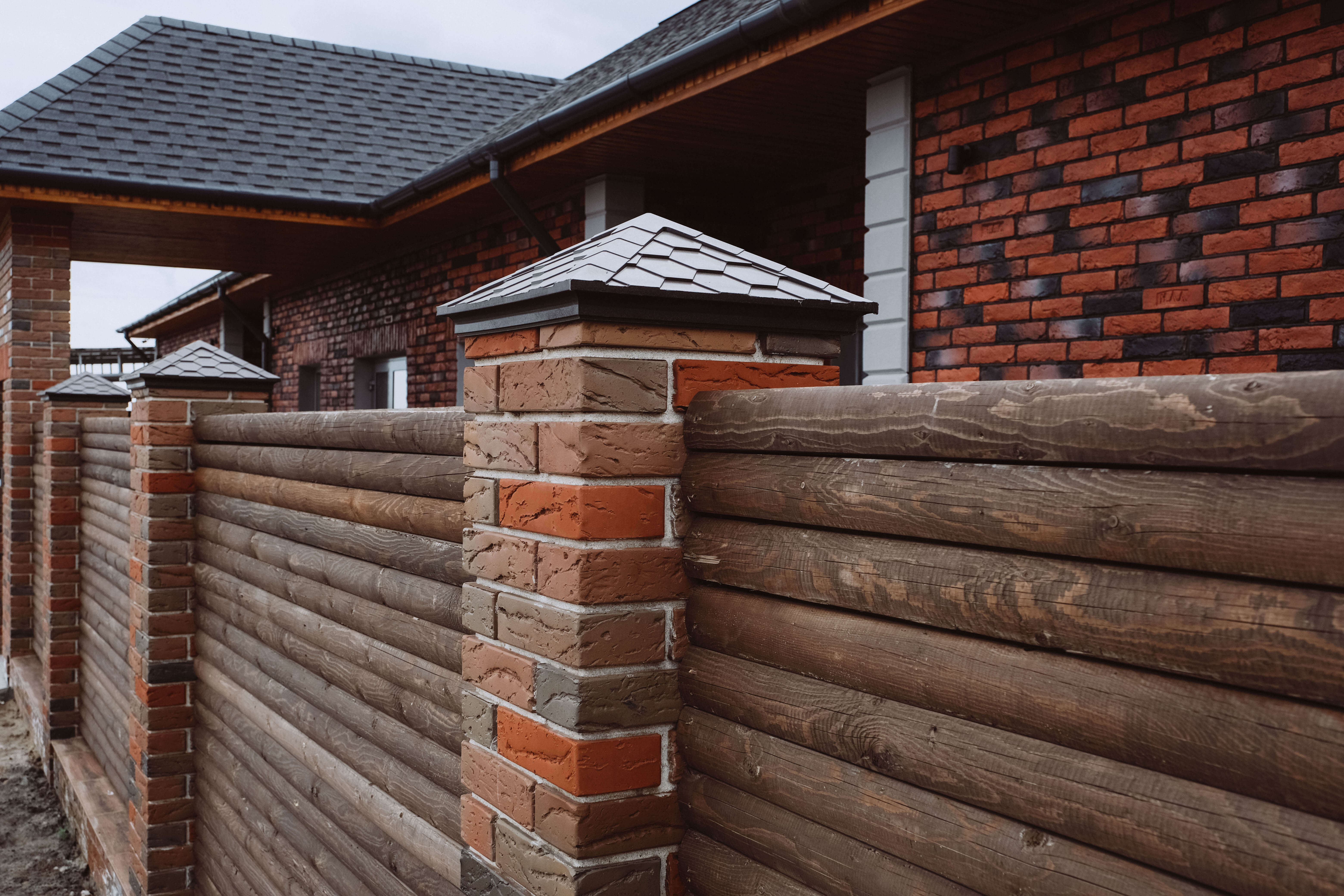 Колпак Zking Эверест Коричневый на столб 1.5х1.5 кирпича (390х390мм) в Одинцово фото