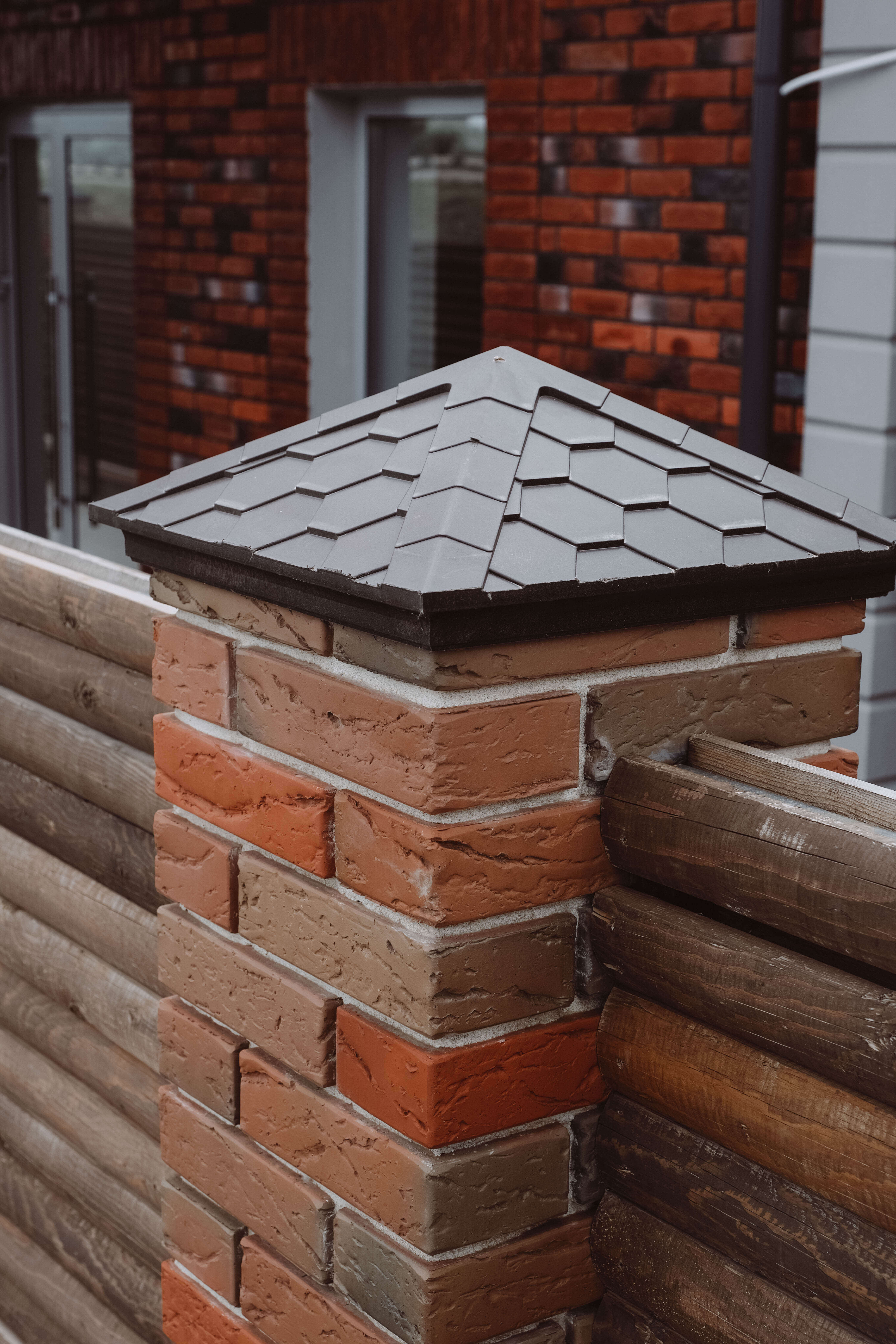 Колпак Zking Эверест Коричневый на столб 1.5х1.5 кирпича (390х390мм) в Одинцово фото